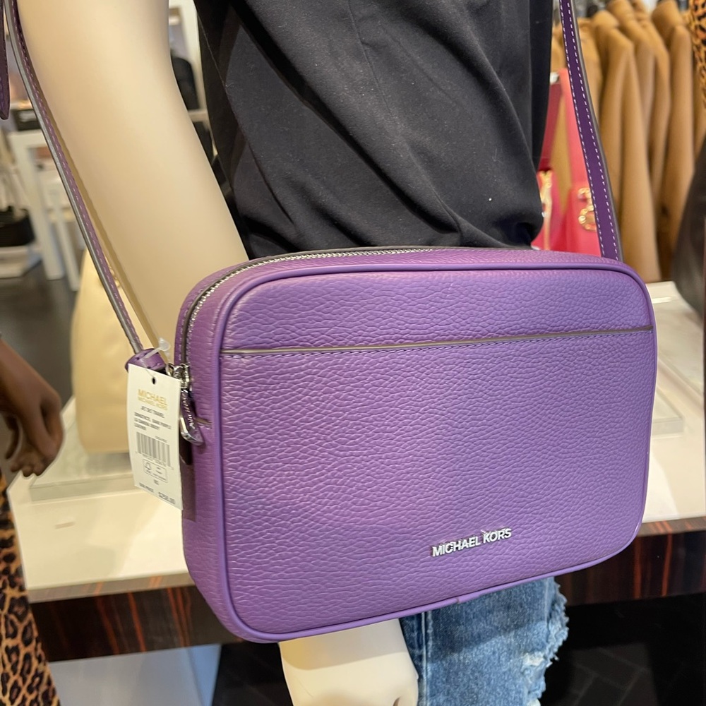 MICHAEL KORS Jet Set Pebbled Leather Camera Crossbody Bag
Dark Purple
NWT - Picture 4 of 16